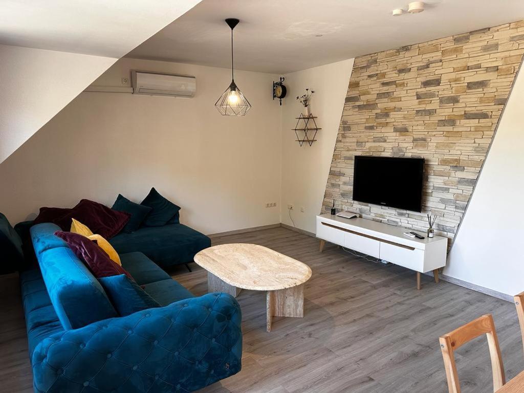 A&V Apartments Wunderschoene Rheinblick Wohnung Zum Entspannen Apt Ela Дуйсбург Екстер'єр фото
