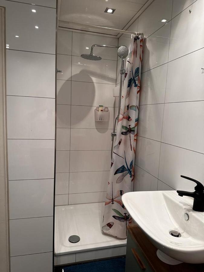 A&V Apartments Wunderschoene Rheinblick Wohnung Zum Entspannen Apt Ela Дуйсбург Екстер'єр фото